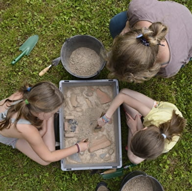 Atelier d'archéologie à Bibracte pour enfants de 6 à 12 ans