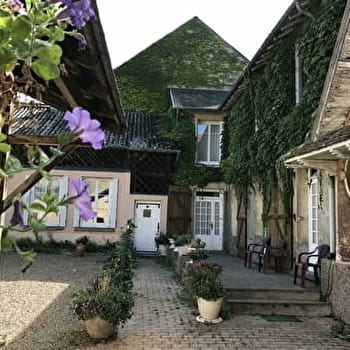 L'Auberge Chez Perreau - LORMES