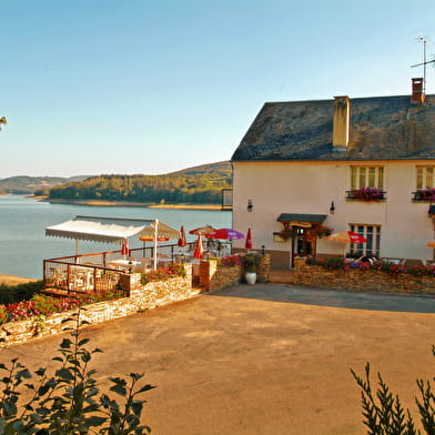 Hôtel Restaurant Les Terrasses Du Lac