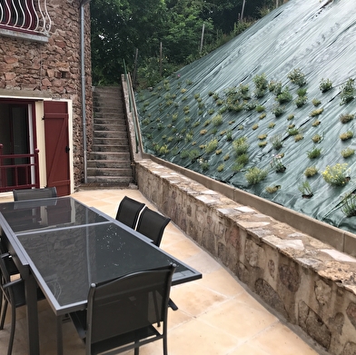 Gîte maison LES ROSES  proche Lac des Settons